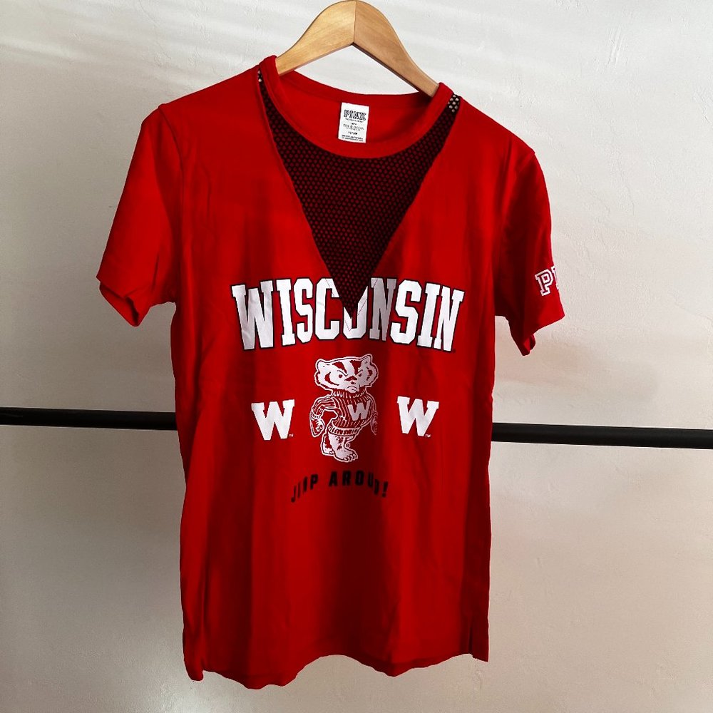 PINK Wisconsin Badgers Red Mesh V-Neck T-Shirt S